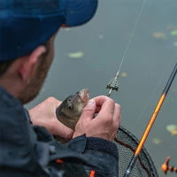 Guru Hybrid Inline Pellet Feeders